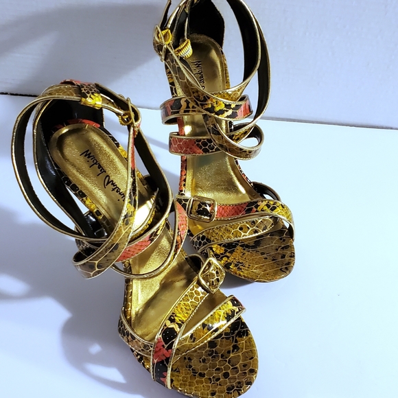 Python Stilletos by Michael Antonio - Picture 10 of 11